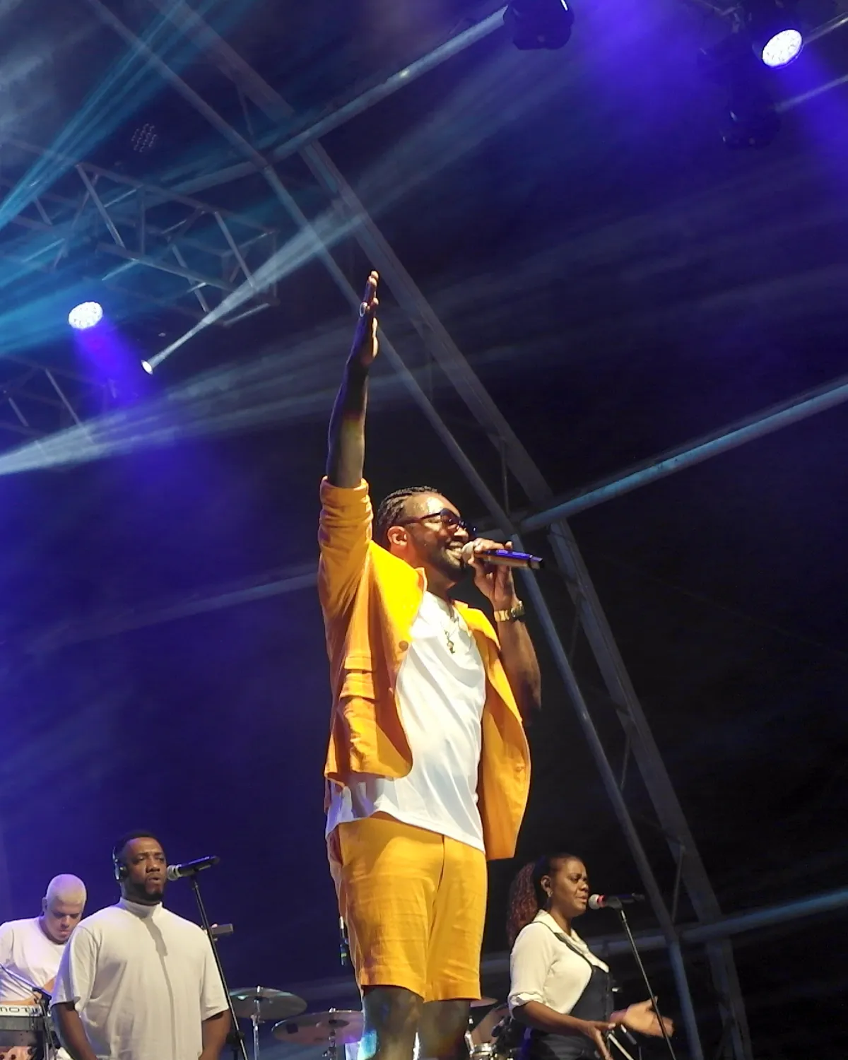 Batuke do Pretinho com Xande Pilares no Mercado Santa Tereza